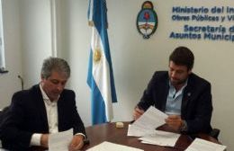 El intendente firmó el convenio “Mi Pueblo” con Nación