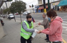 Espontáneo reconocimiento para el equipo de Defensa Civil