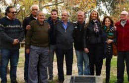 Se realizó el descubrimiento de la placa en honor a los 80 años de la Dirección de Educación Física