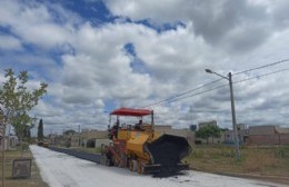 La Municipalidad realiza la demarcación vial y pavimenta las calles restantes