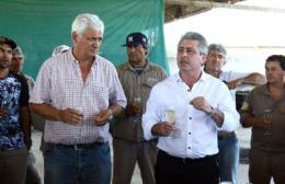 Martínez brindó con empleados municipales y despidió el año