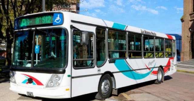 Sin colectivos: los vecinos se movilizan a pie, bicicleta o con autos particulares