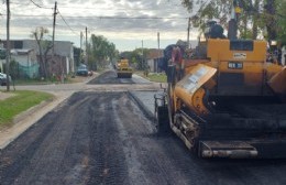 El Plan de pavimentación continúa por el Barrio 12 de Octubre