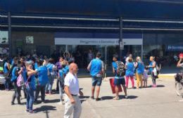 Barrios de Pie entregó petitorios en diferentes supermercados de la ciudad