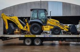 El Municipio incorporó una retroexcavadora para fortalecer los servicios públicos