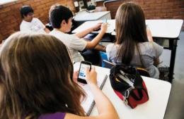 El Senado bonaerense aprobó la ley que limita el uso de celulares en las escuelas