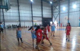 Los chicos de la Escuela Municipal de Básquet participaron de un encuentro nacional en San Nicolás