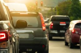 Proponen un relevamiento integral para revisar las velocidades máximas en las avenidas