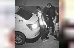 Las c&aacute;maras detectaron a un hombre en el techo de una vivienda y termin&oacute; detenido