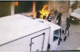 Continúa con pronóstico reservado el hombre que se prendió fuego frente a la Fiscalía