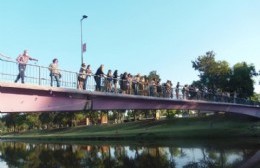 Otro 25 de noviembre en el Puente de la Mujer