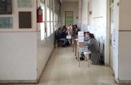 A una hora del cierre, en Pergamino apenas votó el 65 % del padrón