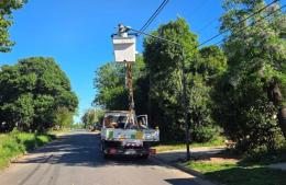 Avanzan las obras de iluminación en distintos barrios y espacios públicos