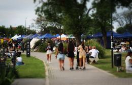 Feriantes presentaron nota en el Concejo para poder seguir trabajando